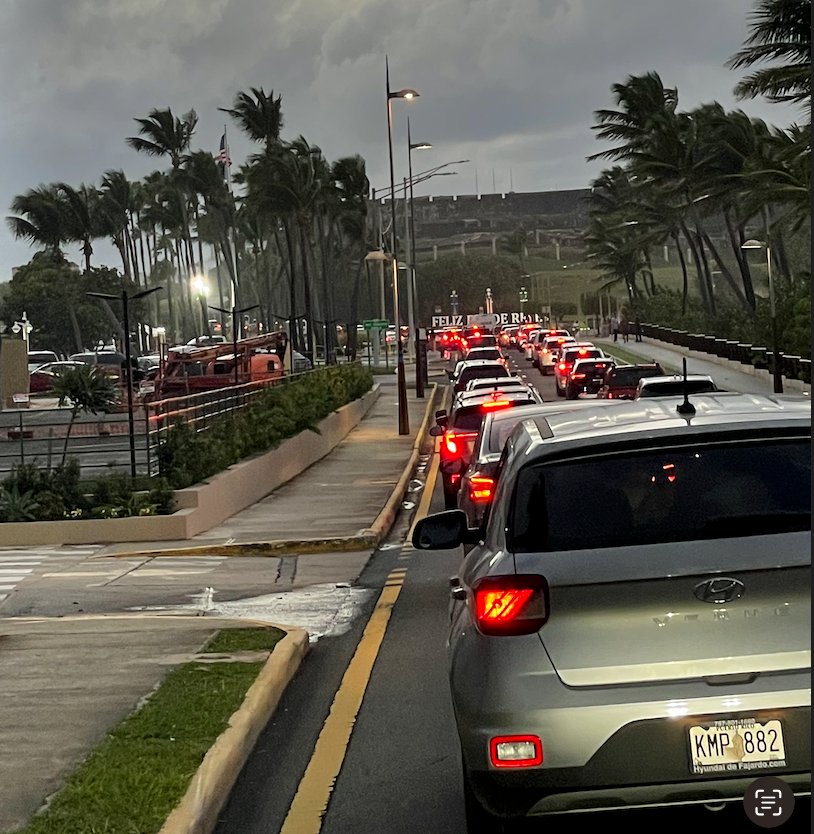 Tapón en el puente de acceso a la Isleta